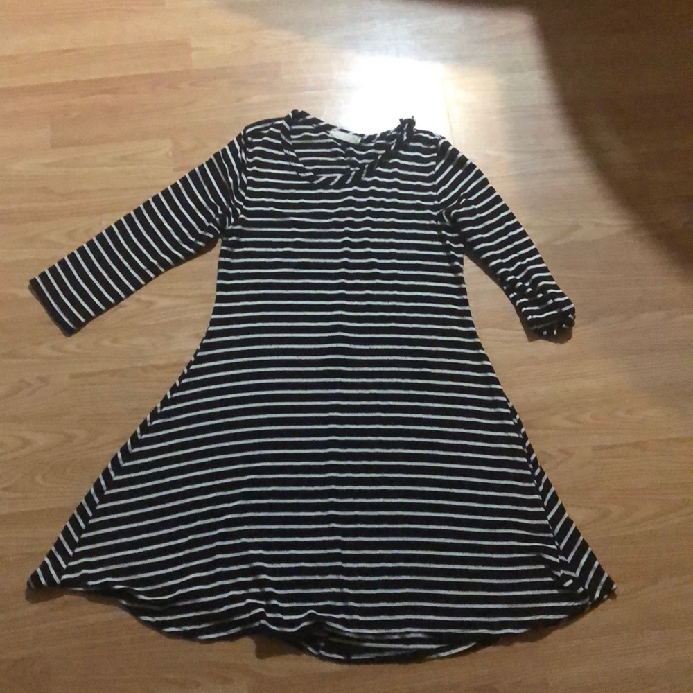 A black and  White long sleeve dress